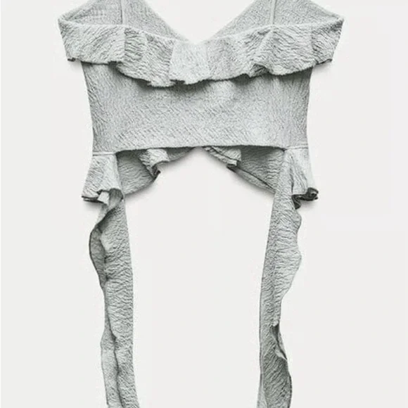 Ruffled Crop Top - Picture 3 of 3